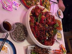 -海盗船. 龙虾烧烤. 酒馆