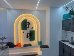 -V7 HAIR SALON