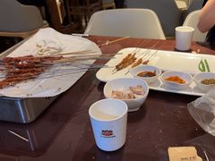 -三个大叔烤羊肉串·歌手驻唱·碳烤鲜肉(西三旗店)