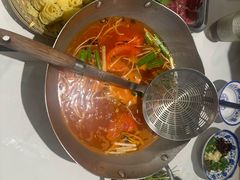 -王奋斗贵州酸汤牛肉火锅