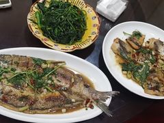 -漁耕小厨农家院(武当山店)