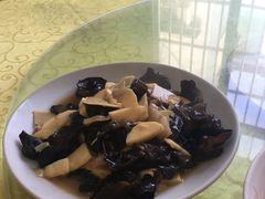 -天目湖刘老四农庄