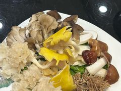 -小背篓菌汤火锅(济阳店)