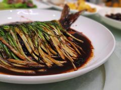 千岛湖葱烧鳊鱼-宏玲餐厅(四川南路店)