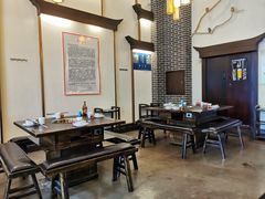 大堂-仁虎老火锅(黄泥磅店)