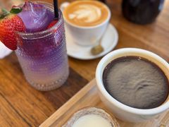 -FLOVIE FLORIST CAFE