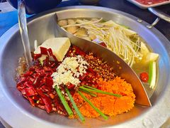 -沸炉重庆老火锅(军事博物馆店)