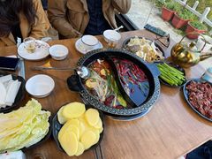 -小志家.鲜牦牛肉牛杂火锅野生菌汤锅