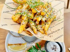-Mark&Mars Restaurant
