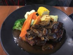 -12 Rocks Beach Bar Cafe