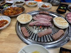 -牛信亭韩国料理·炭火烤肉(紫藤路店)