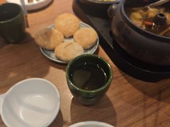 -云海肴·汽锅鸡·云南菜(天山百盛优客店)