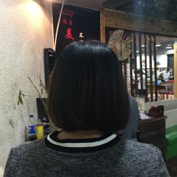 -镁连社·美联社