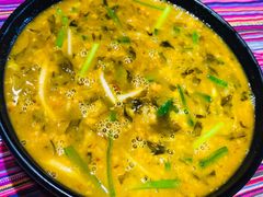 -香巴拉云南餐厅(华莱坞店)