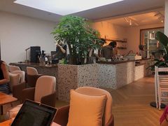 -Line 咖啡(石厦花园店)