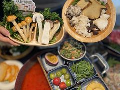 -楠小云·云南鲜菌·鲜牛自助火锅(九眼桥店)