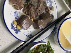 -墨脱石锅椰子鸡•香草鸭•东山羊(大东海店)