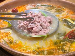 -洱火云南酸菜牛肉火锅(石景山当代商城店)
