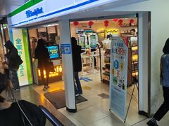 -全家便利店(杭州龙翔桥地铁站店)