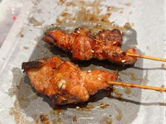 -何妹湿辣牛肉·粤式烧烤砂煲(桂雅路店)