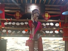 -老滇山寨•云南特色菜•地方菜•民族风情歌舞表演(金碧店)