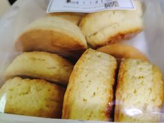 -SKROLL卡特司库·蛋糕定制·生吐司·司康(古北程家桥店)