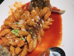 松鼠桂鱼-宫燕府·京菜·烤鸭·淮扬菜(王府中心店)