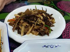 -小厨子私房菜·云南美食店