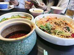 -桥边小楼·手工云南菜·古城观景小楼