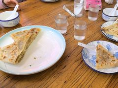 -溢心园香河肉饼总店