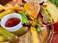 黑毛牛汉堡-羽深肉铺 Steak & Wine