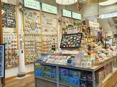 -猫的天空之城概念书店(杭州南宋御街店)