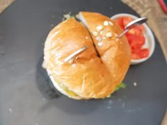 -HIGH FIVE哈福手工汉堡(桂林路店)