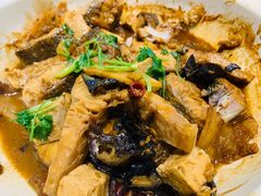 特色砂锅烧鱼-吕氏疙瘩汤·私家菜馆(慈云寺店)