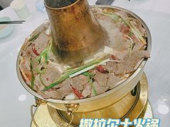 -撒拉人家.酸菜牦牛肉火锅