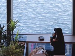 -抱抱地球咖啡馆(国家海洋博物馆店)