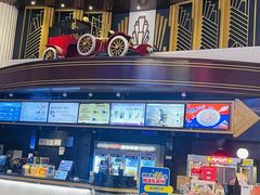 -小鹏汽车(上海静安大融城店)