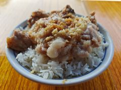 肉餅排骨飯-正宗牛奇排骨饭(第一分店)