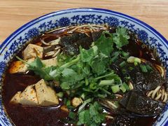 -萍记·鲜肉泡菜粉·非遗襄阳牛肉面