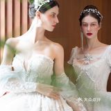 都是在逃公主吧加上绝美婚纱真的是仙女！
