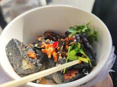 -黑色经典臭豆腐·湖南特产(步行街店)