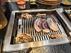 -臻牛烤肉
