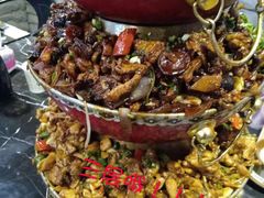-巴四老城区炭火蛙锅(张江店)