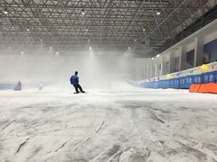 乔波室内hua xue chang-绍兴启迪乔波冰雪世界
