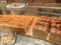 -HOT CRUSH趁热集合·现烤面包(环球港店)