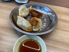 -黄阿姨锅贴大王(万航渡路店)