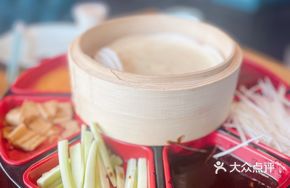 Roast Duck with Eight Treasure Box