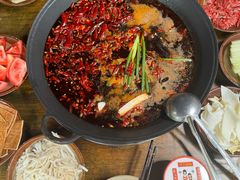 红锅-黄潇洒老火锅(九眼桥宏济巷店)