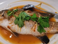 -Chom Cafe and Restaurant