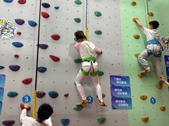 -蓝天攀岩-青少年训练(罗湖益田假日广场店)